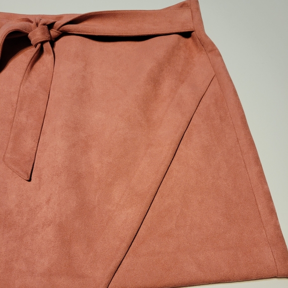 LOFT Gorgeous Faux Suede Skirt Size 14 ❤️ - Picture 3 of 6